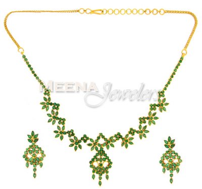 22 Kt Gold Emerald Set ( Combination Necklace Set )