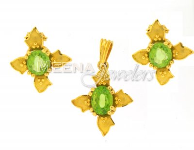 22K Gold Green CZ Pendant Set ( Fancy Pendant Set )