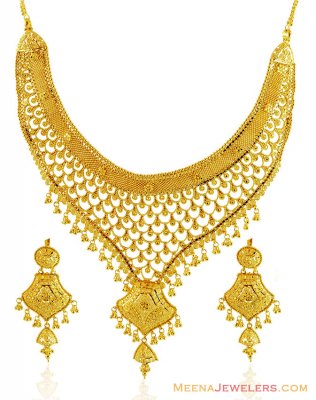 Gold Filigree Designer Necklace Set ( 22 Kt Gold Sets )