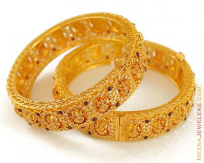 22Kt Antique Bangles with Polki ( Antique Bangles )