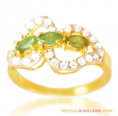 Gold Designer Emerald Ring ( Ladies Rings with Precious Stones )