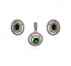 18K Diamond Emerald Pendant Set