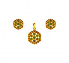 22kt Gold Emerald Pendant Set