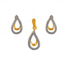 18KT Gold Diamond Pendant Set